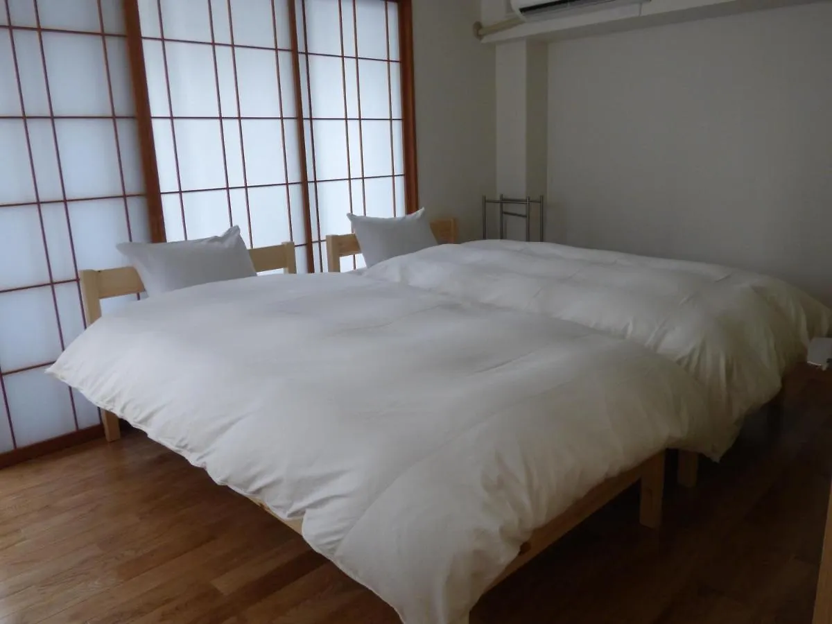 Guesthouse Hyakumanben Cross Kyōto