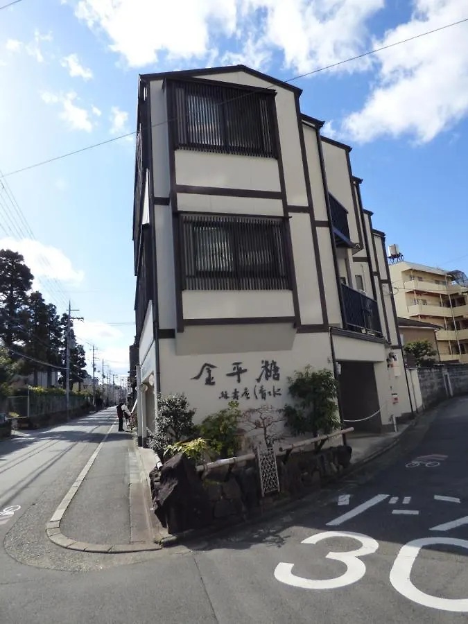 Guesthouse Hyakumanben Cross Kyōto 0*,  Japan