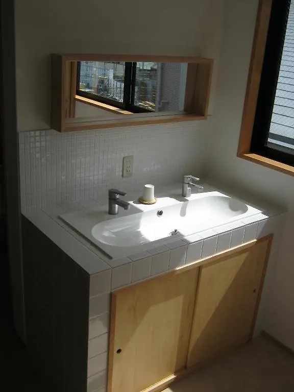 Guesthouse Hyakumanben Cross Kyōto